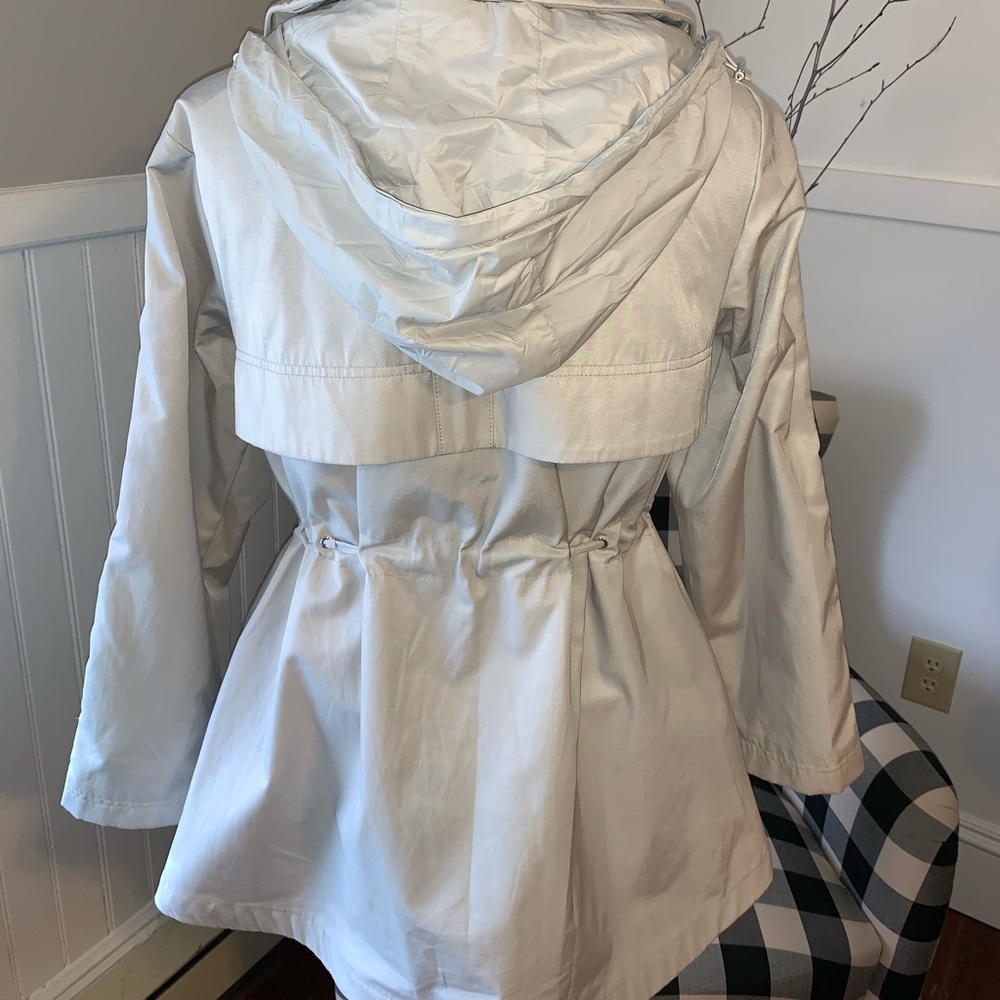 Spring Coat - Picture 5 of 5